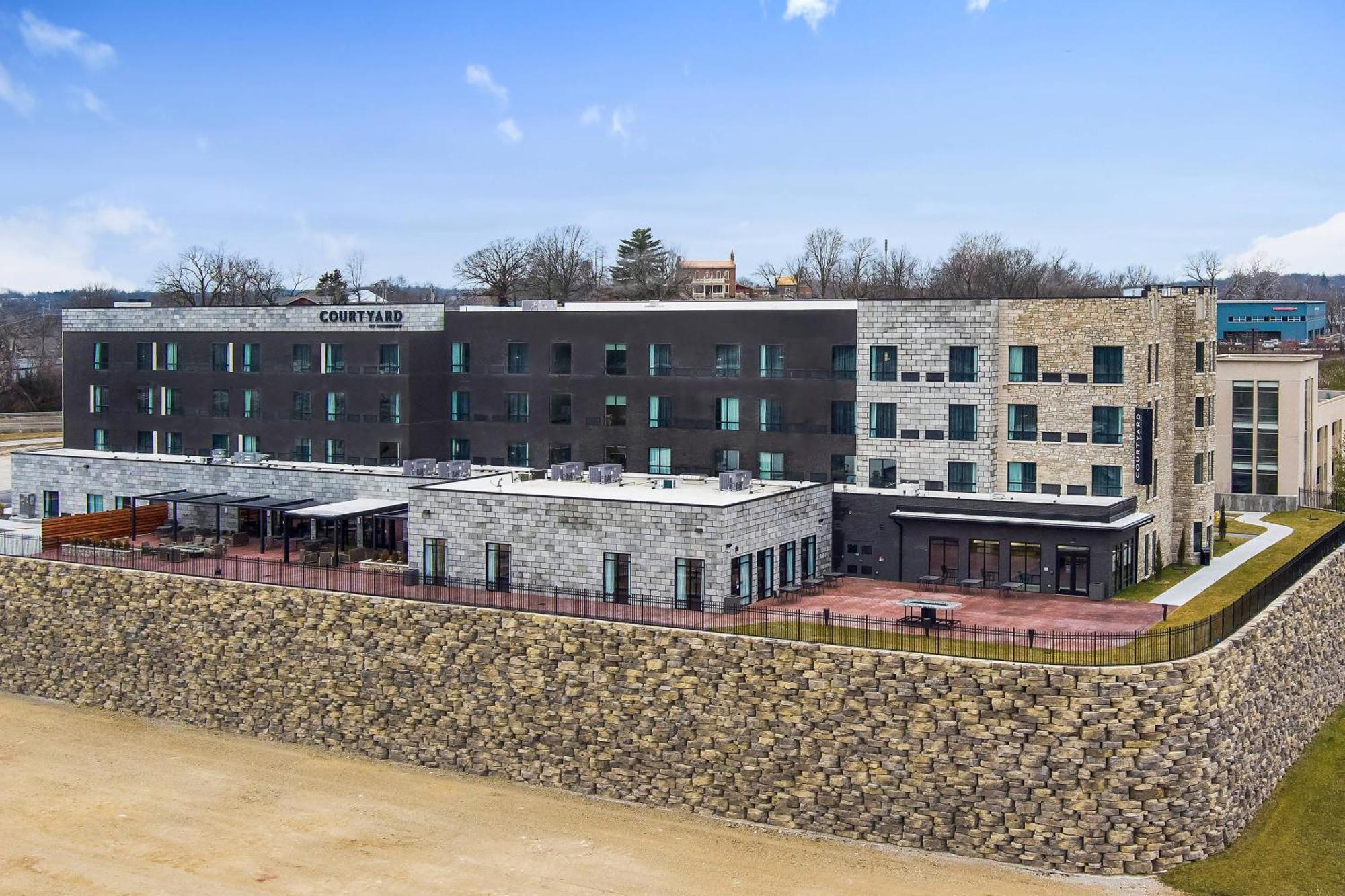 Courtyard By Marriott Jefferson City Exterior photo