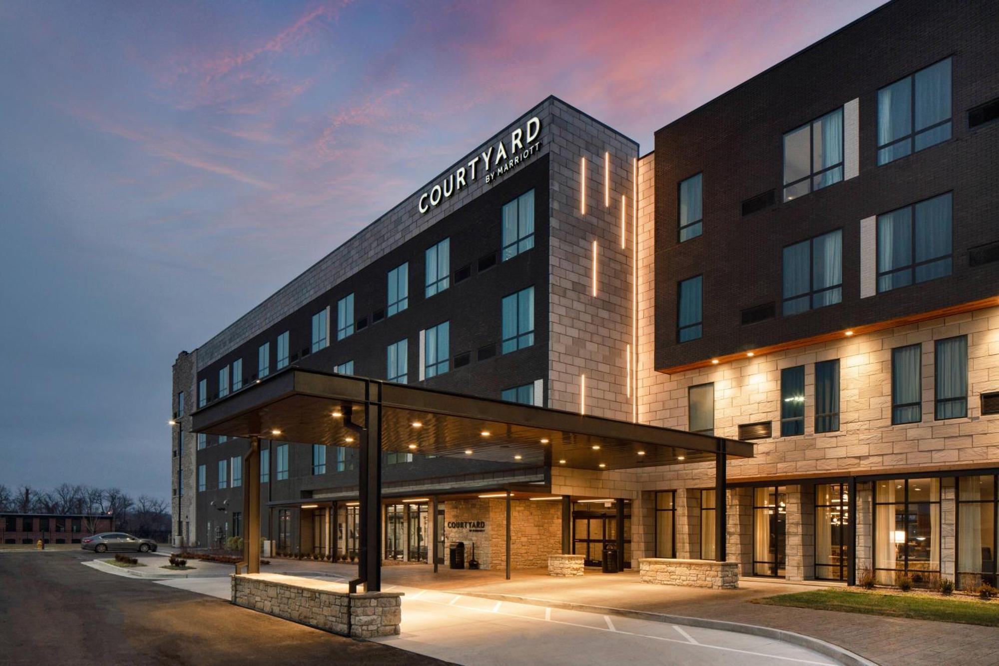 Courtyard By Marriott Jefferson City Exterior photo